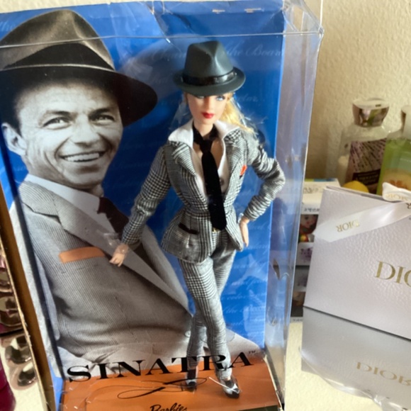 Barbie  50th Anniversary  Barbie with Frank Sinatra - Picture 6 of 11